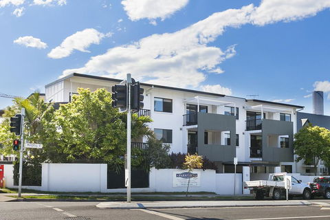 Parkview Apartments - Tourism Townsville 3