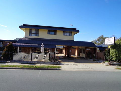 Parkway Motel - Tourism Townsville 0