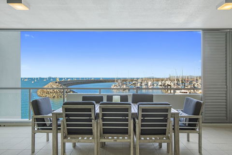 Peninsula Airlie Beach - Tourism Townsville 0