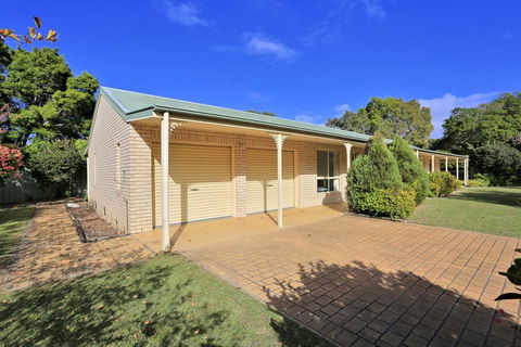 Perfect Getaway - Hervey Bay - Tourism Townsville 1