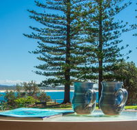 PERFECTLY POSITIONED BEACHFRONT APARTMENT-GREAT LOCATION WITH OCEAN VIEWS - Tourism Townsville