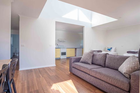 Phillip Island Off-Track Accommodation - Tourism Townsville 1