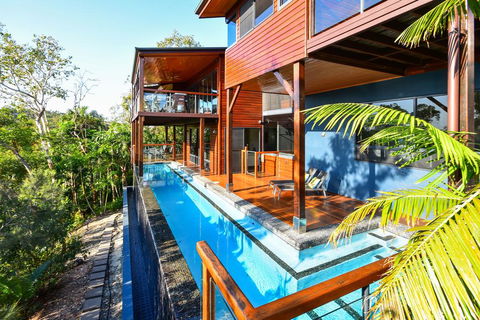Point Blue On Hamilton Island - Tourism Townsville 0