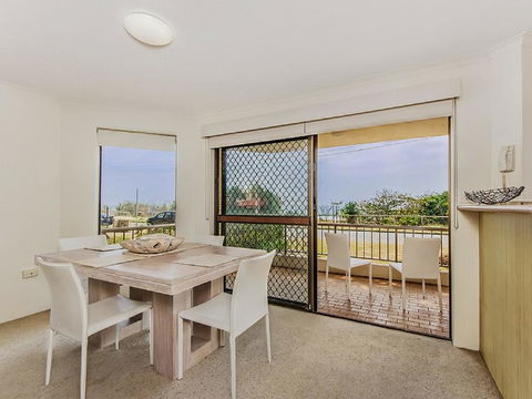 POINTVIEW LODGE, UNIT 2 - Tourism Townsville 1