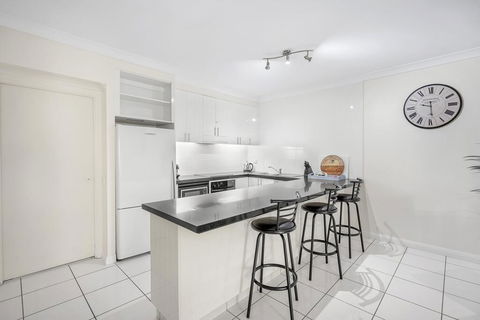 Poolside Apt In Alamanda Beachfront Resort (52) - Tourism Townsville 2