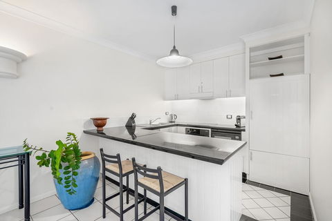 Poolside Apt In Alamanda Beachfront Resort (77) - Tourism Townsville 2