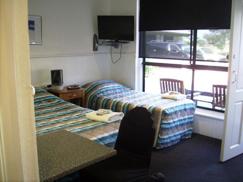 Port Noarlunga Motel - Tourism Townsville 0