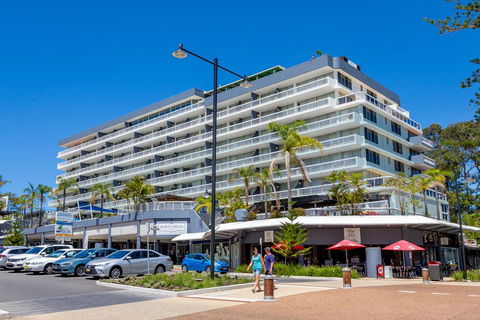 Port Pacific Resort - Tourism Townsville 0