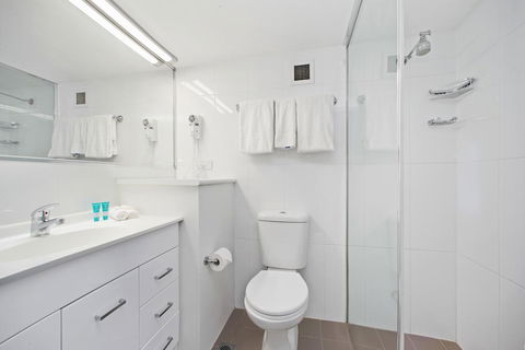 Port Pacific Resort - Tourism Townsville 1
