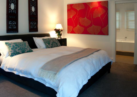 Provenance Accommodation - Tourism Townsville 1