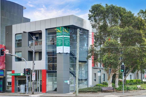 Quality Suites Camperdown - Tourism Townsville 0