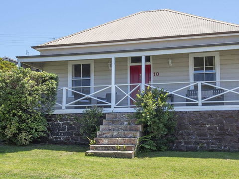 Quarryman's Cottage - Country Style In Town - Tourism Townsville 0