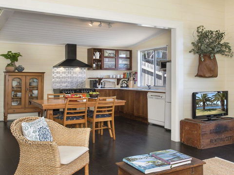 Quarryman's Cottage - Country Style In Town - Tourism Townsville 1