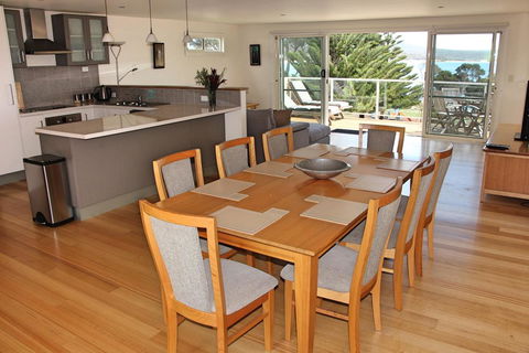Quarterdeck Apartment - Tourism Townsville 2