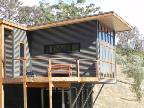 Queenstown Retreat B&B - Tourism Townsville 0