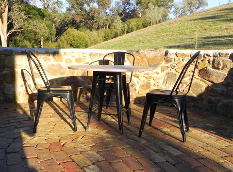 Queenstown Retreat B&B - Tourism Townsville 3