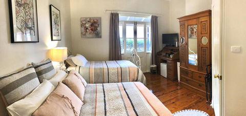 QUILTY HOUSE (Formerly Beethovens) - Tourism Townsville 1