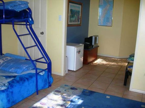 Rainbow Breezes 4 - Rainbow Beach, Townhouse With Breath-taking Ocean Views To Fraser Island - Tourism Townsville 3