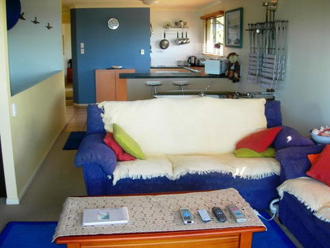 Rainbow Breezes 4 - Rainbow Beach, Townhouse With Breath-taking Ocean Views To Fraser Island - Tourism Townsville 0