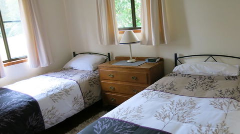 Ravensbourne Escape - Cedar Lodge - Tourism Townsville 3