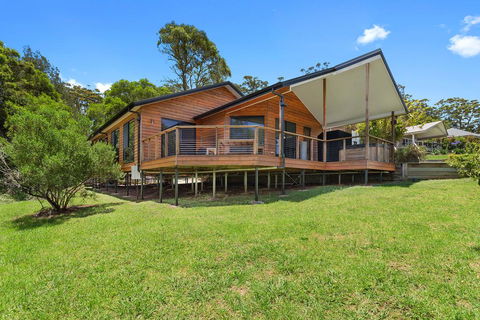 Ravensbourne Escape- Rose Alyce - Tourism Townsville 0