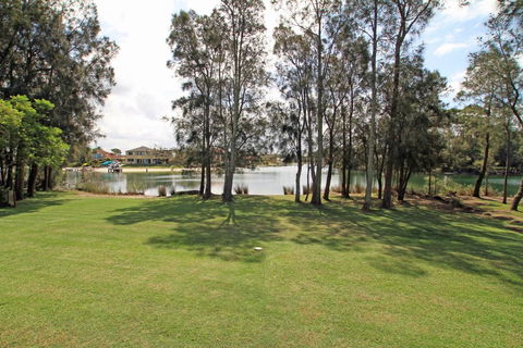 Ray Of Sunshine - Waterfront Reserve - Tourism Townsville 0