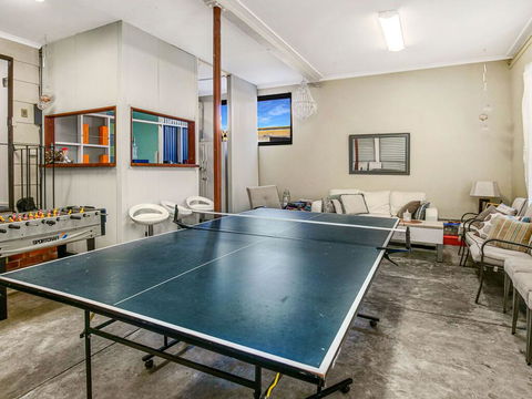 Red Rocks Family Escape - Tourism Townsville 2