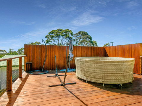 Red Rocks Family Escape - Tourism Townsville 1