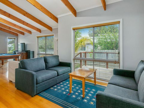 Red Rocks Villa - Tourism Townsville 3
