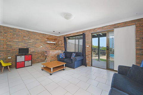 Relax At Lighthouse 4 Lighthouse Road - Tourism Townsville 3