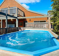 Relax at Red Rocks - Tourism Townsville