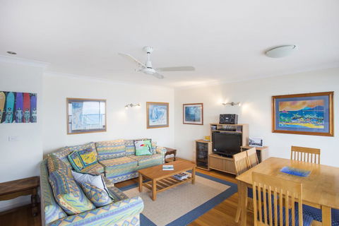 Riley 2/2 - Mollymook - Tourism Townsville 2