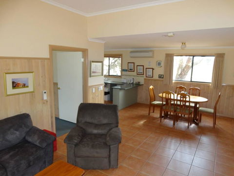 Ripples N Tonic Farmstay - Tourism Townsville 2