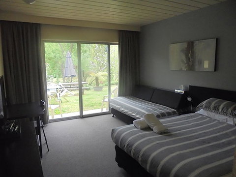 Riverbank Park MOTEL - Tourism Townsville 3