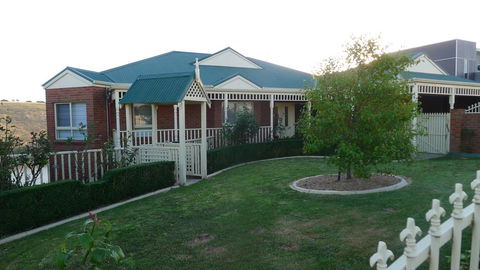 Riverview Heights - Tourism Townsville 0