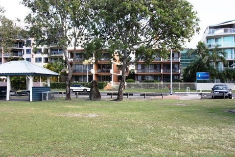 Riverview Two Apartments - Tourism Townsville 1