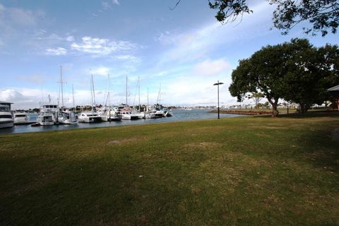 Riverview Two Apartments - Tourism Townsville 3