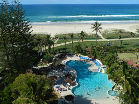 Royal Palm Resort On The Beach - Tourism Townsville 0
