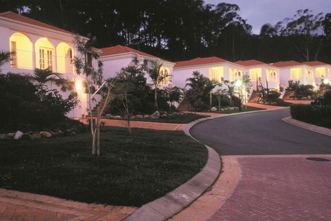 Royal Woods Resort - Tourism Townsville 3