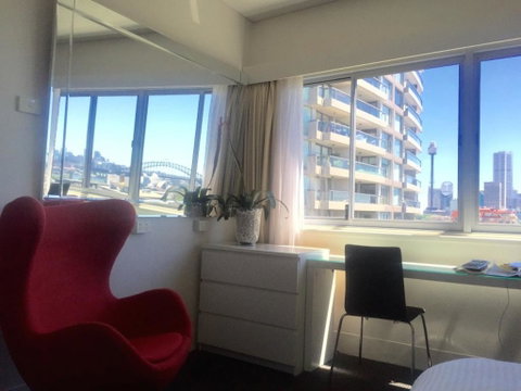 Rubys Room With A View @ Potts Point - Tourism Townsville 1