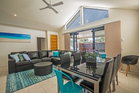 Sails On Chapel Cowes + WiFi - Tourism Townsville 2