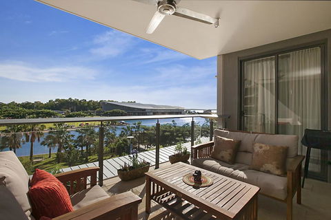 Saltwater Suites - 1,2 & 3 Bed Waterfront Apartments - Tourism Townsville 2