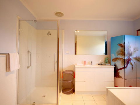 Salty Air Apartments Kingscote Kangaroo Island - Tourism Townsville 1