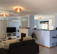 Salty Air Apartments Kingscote Kangaroo Island - Tourism Townsville