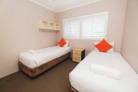 Sanctuary Lake Apartments - Tourism Townsville 2