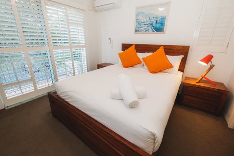 Sanctuary Lake Apartments - Tourism Townsville 3