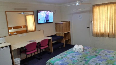 Sandcastle Motel Tin Can Bay - Tourism Townsville 2