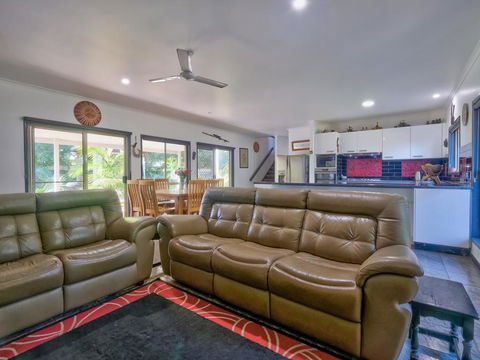 Sandy Feet Retreat Hervey Bay - Tourism Townsville 1
