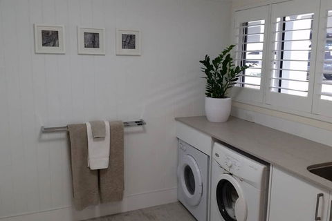 Sapphire Beach Pet Friendly Beach 5 Minute Walk - Tourism Townsville 2