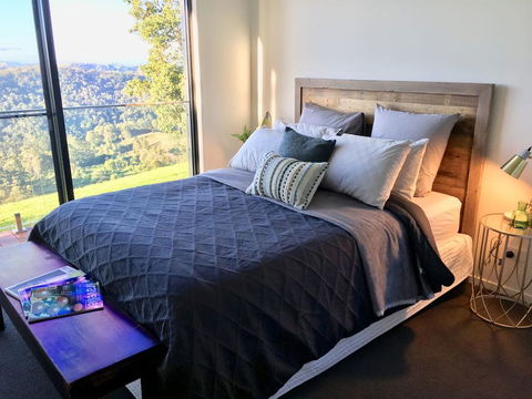 Scandinavian Cabin - Maleny - One Bedroom - Tourism Townsville 3